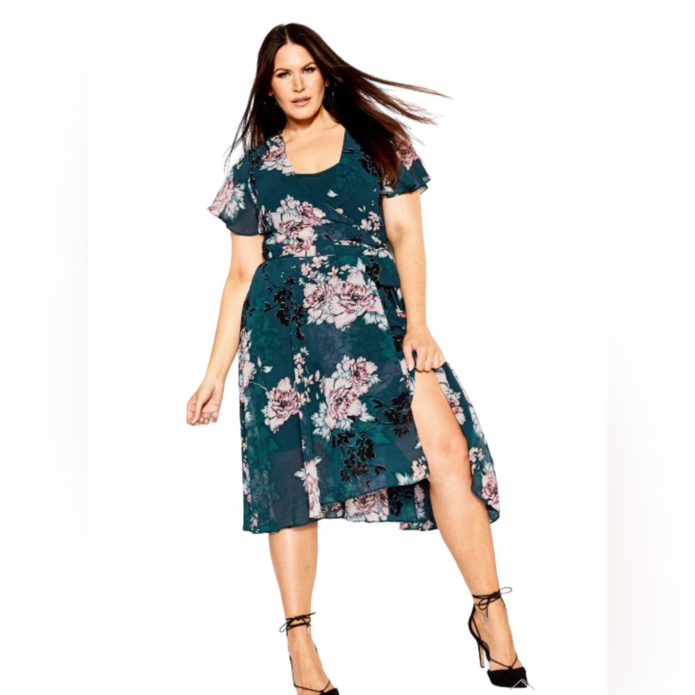 CITY CHIC Blossom Short Sleeve Dress - jade new with tags size 16